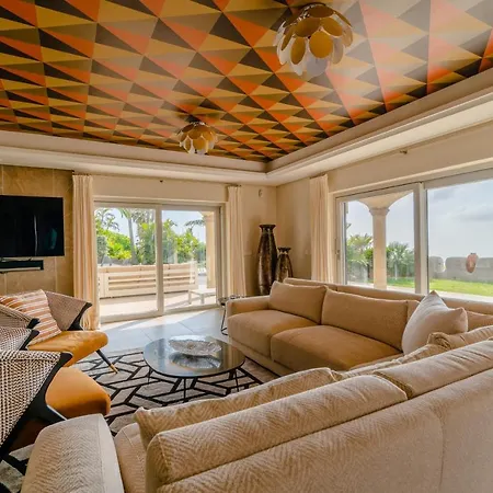 Villa De Lujo Con Piscina Y Vistas Al Mar *